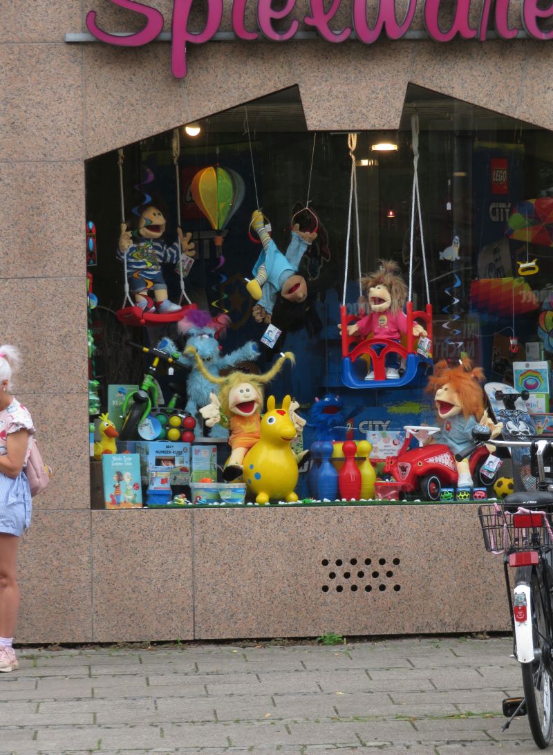 Spielwarenladen-Schaufenster Bremen